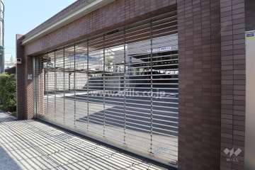 駐車場出入り口（リングシャッター付き）