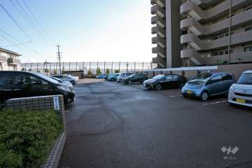 敷地内駐車場(屋外平面式)