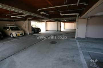 敷地内駐車場（屋内平面式）