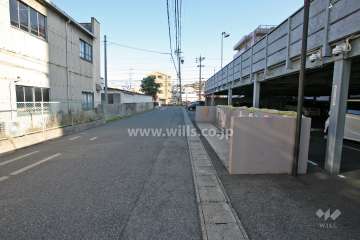 敷地北側の前面道路