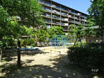 メゾン千里丘2番街の敷地内にある広場