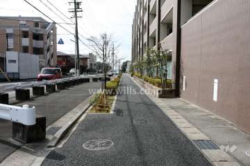 敷地南東側の前面道路