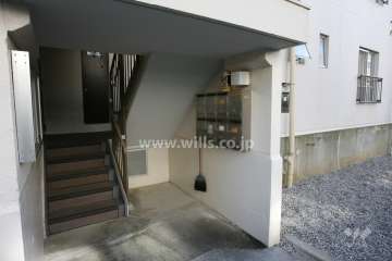 住戸入り口(共用ポスト)