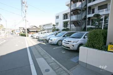 敷地内駐車場（屋外平面式）