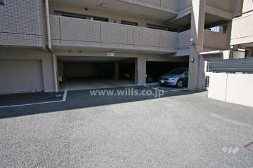 敷地内駐車場(屋外・屋内平面式)