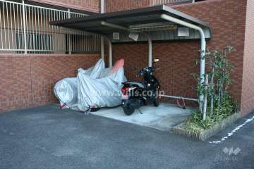 バイク置き場
