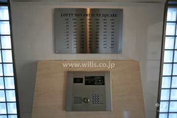 エントランスはオートロック付きです。