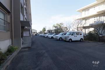 敷地内駐車場（屋外平面式）