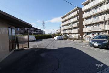 敷地内駐車場（屋外平面式）