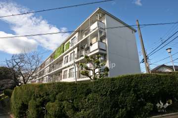 なるみグリーンコーポ2号棟