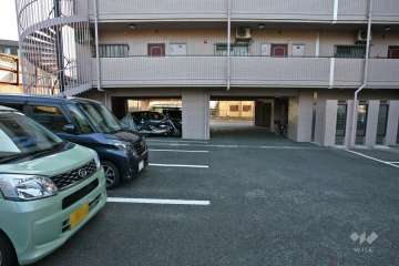 敷地内駐車場(屋外平面式)