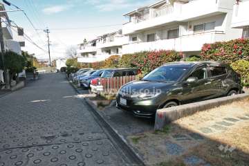 敷地内駐車場(屋外平面式)