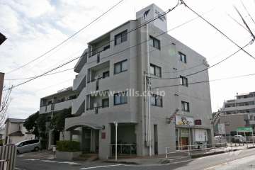 ユニーブル薬師山の外観（北西側から）