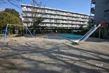 『伝治山西公園』の遊具