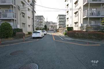 2号棟・3号棟の間の通路