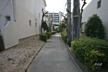 西側通路