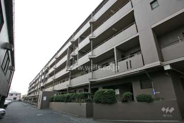 ラビデンス伝治山の外観（北西側から）