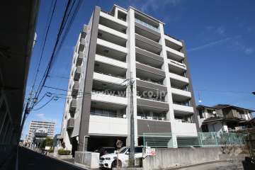 ユニーブル鳴海イーストの外観（南西側から）