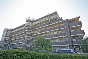 ファミリアーレ鳴海の丘の外観(北側から)