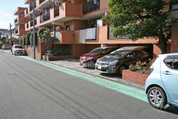 敷地内駐車場（屋外平面式）