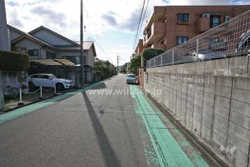 敷地南東側の前面道路