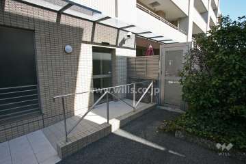 駐輪場出入り口