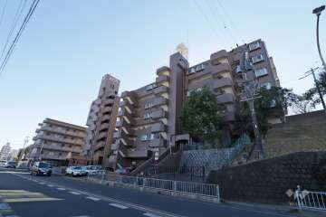 有松サンハイツの外観（北西側から）