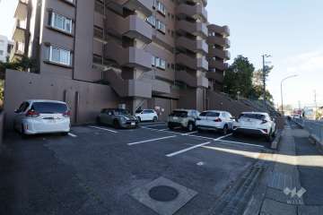 敷地内駐車場（屋外平面式）