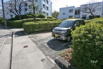 敷地内駐車場(屋外平面式)