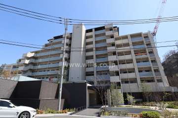 ワコーレ千里竹見台マスターズレジデンスの外観（北西側から）