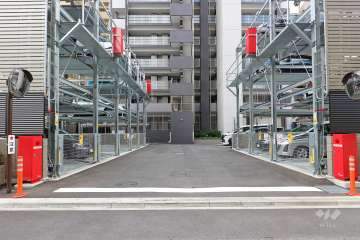 駐車場出入り口・敷地内駐車場（屋外機械式）