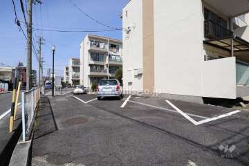 敷地内駐車場（屋外平面式）