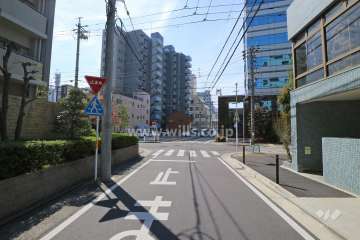 敷地南側の外観（東側から）