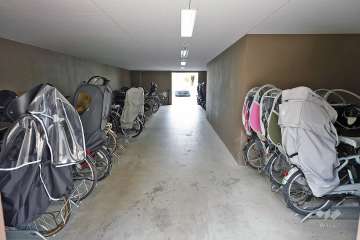 屋内に設けられた駐輪場