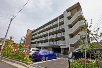 アービング　グラン甲子園口の外観（北西側から）