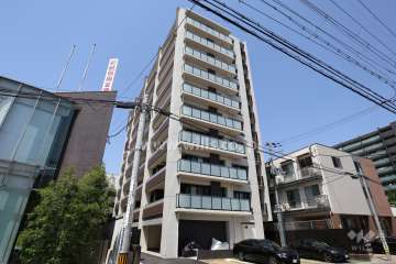 レ・ジェイド池田満寿美町の外観（南東側から）