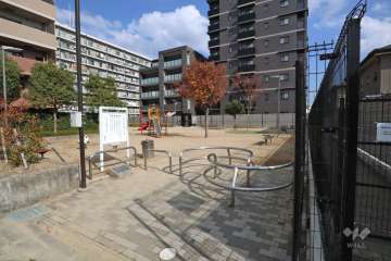 敷地西側に隣接する『宮野町公園』