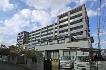 レ・ジェイド高槻宮野町の外観（南東側から）