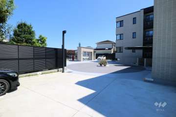 敷地内駐車場（屋外平面式）