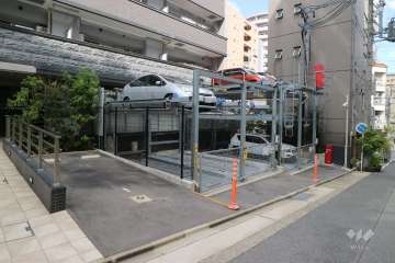 敷地内駐車場（屋外平面式・屋内機械式）