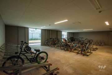 駐輪場（屋内）