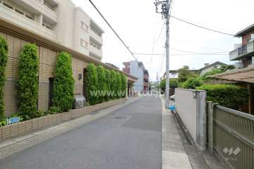 見附マンションの遠景