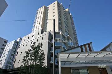 デュオヒルズ植田の外観（東側から）