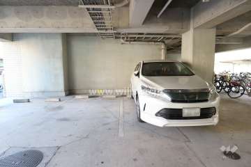 敷地内駐車場（屋内平面式）