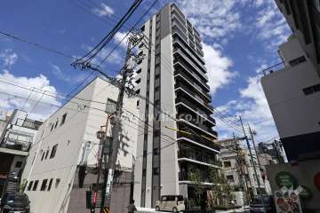 オープンレジデンシア栄 THE COURTの外観(南西側から)