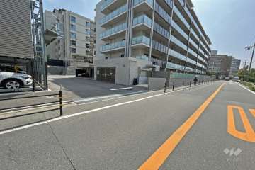 駐車場の出入り口