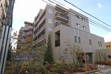 ブランズ甲子園口二見町の外観（北東側から）