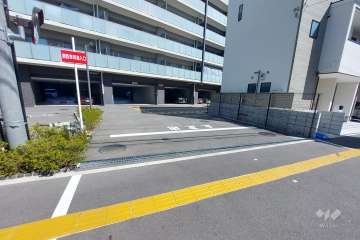 駐車場の出入口