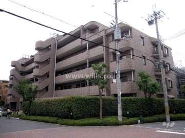 ライオンズマンション千里上山手の外観（北東側から）