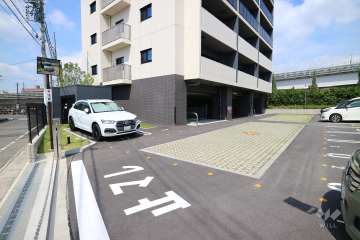 敷地内駐車場(屋外平面式)